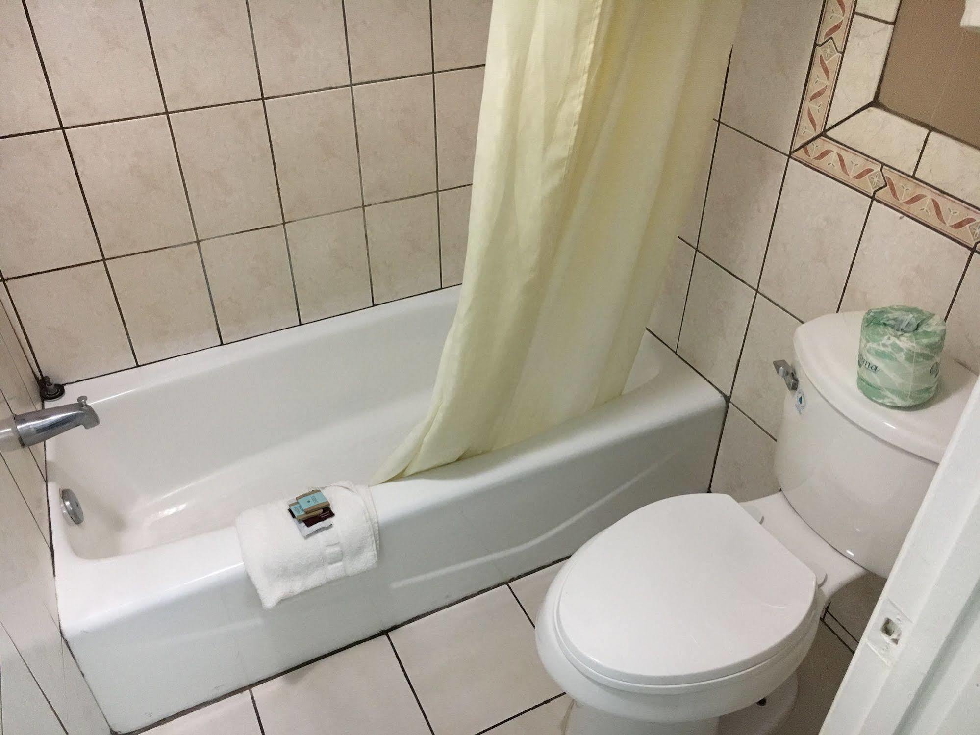 Del Amo Inn Torrance Eksteriør bilde